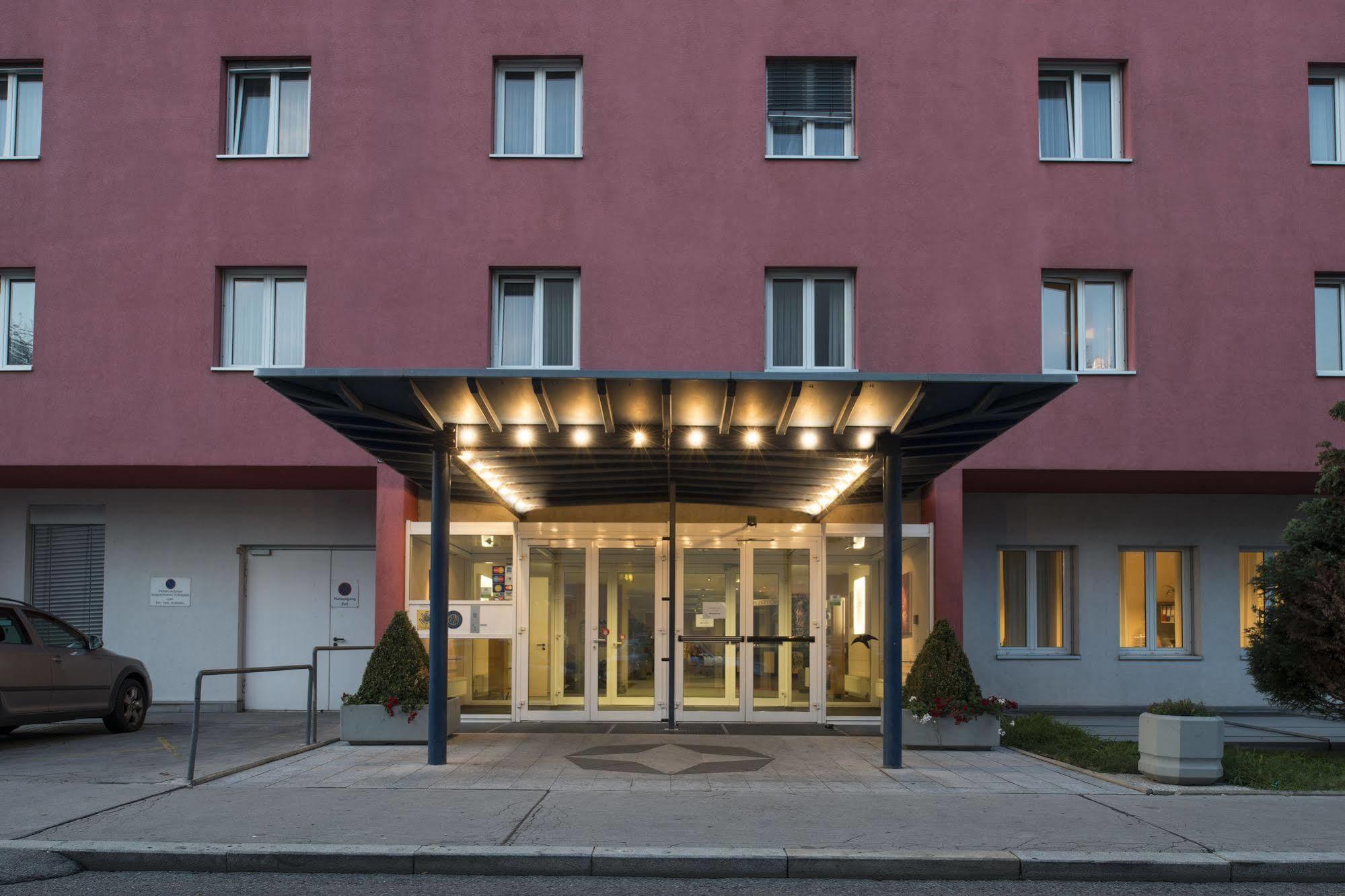 24Hours Apartment Hotel Vienna Luaran gambar