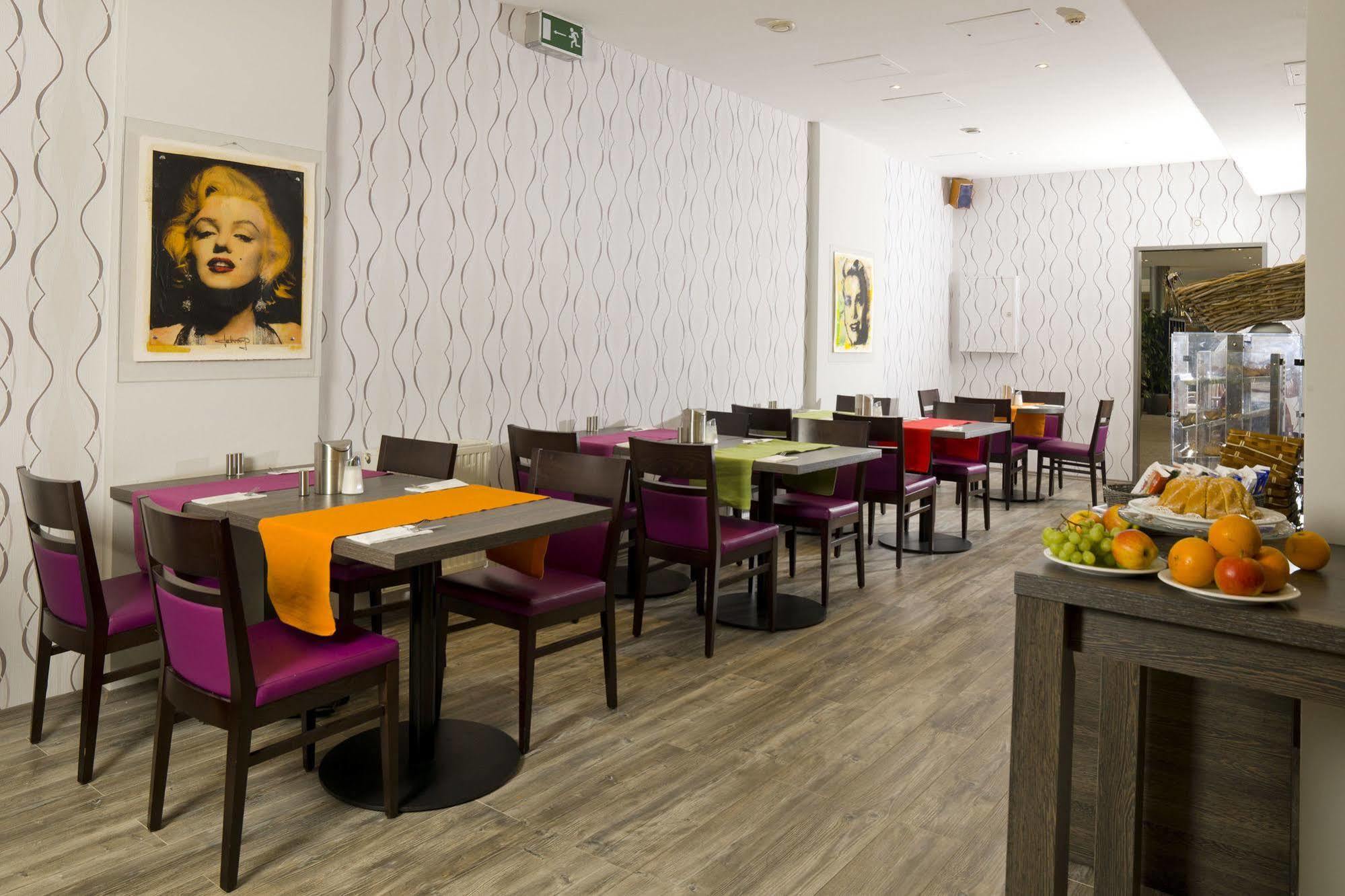 24Hours Apartment Hotel Vienna Luaran gambar
